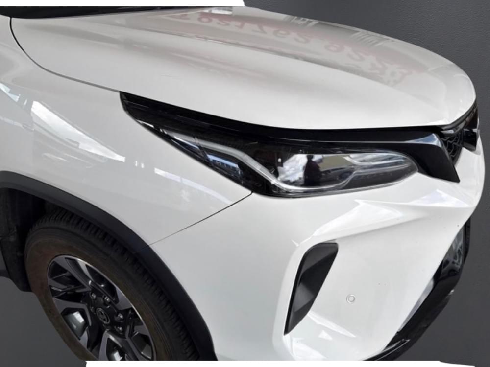 Toyota Fortuner 2.4 Gd-6 Rb At