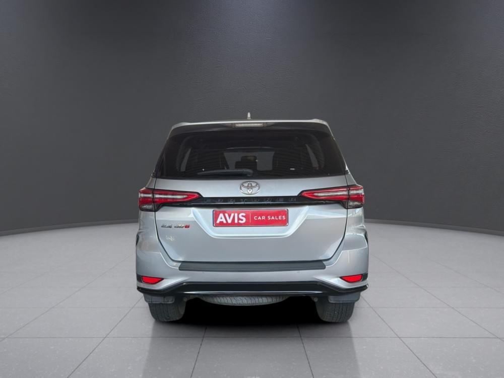 Toyota Fortuner 2.4 Gd-6 Rb At
