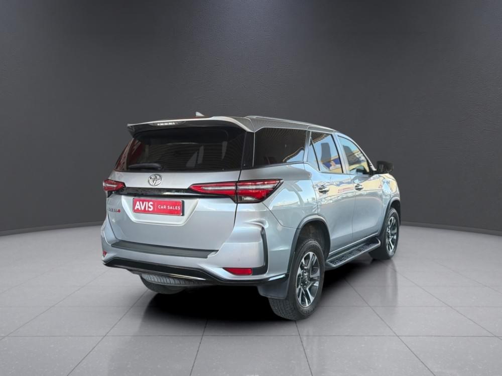 Toyota Fortuner 2.4 Gd-6 Rb At