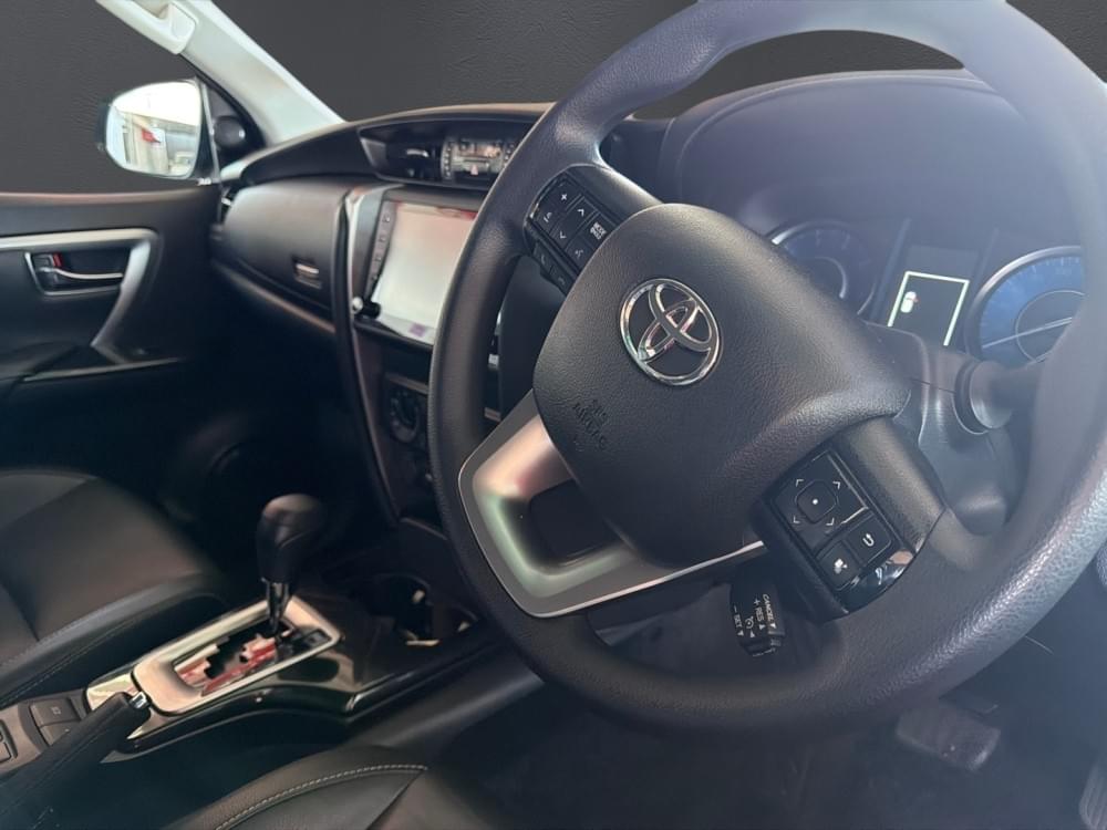 Toyota Fortuner 2.4 Gd-6 Rb At