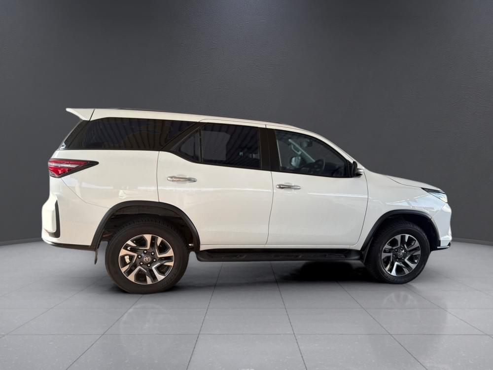 Toyota Fortuner 2.4 Gd-6 Rb 6At