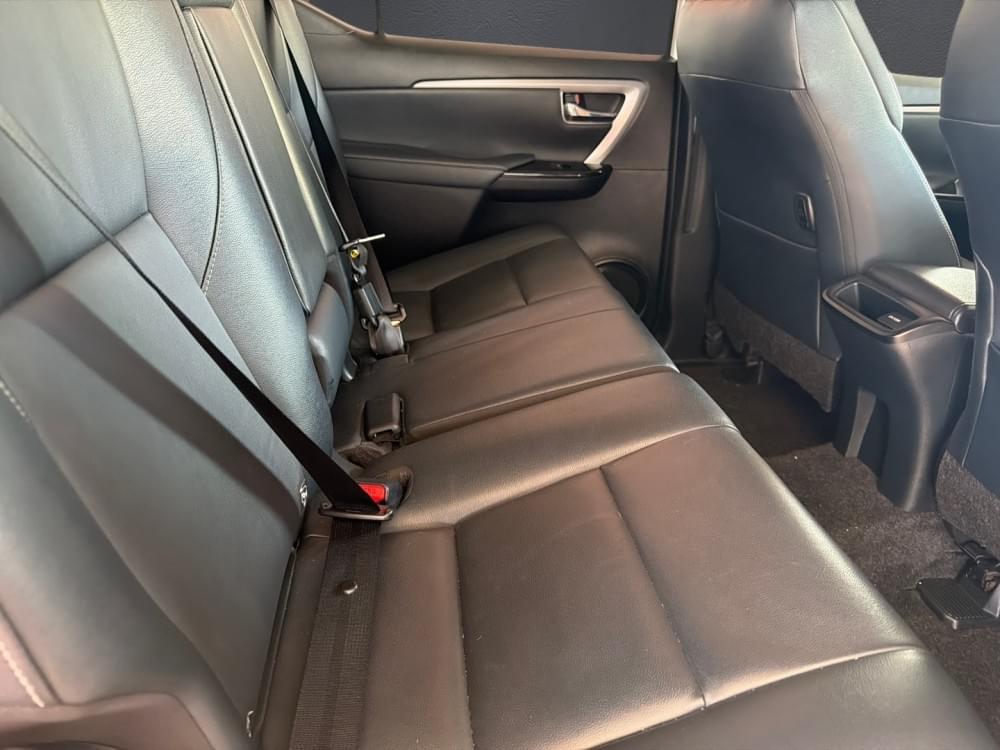 Toyota Fortuner 2.4 Gd-6 Rb 6At