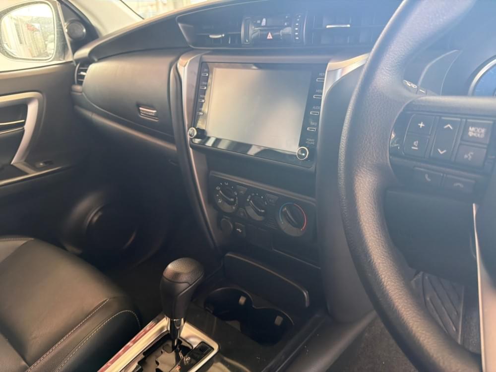 Toyota Fortuner 2.4 Gd-6 Rb 6At
