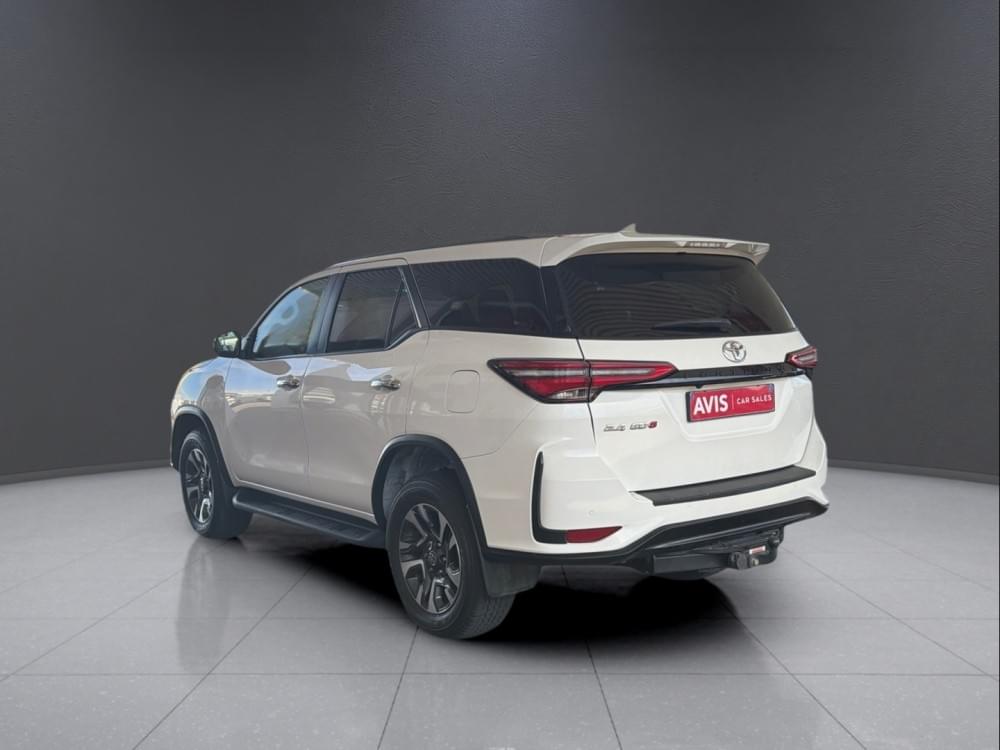 Toyota Fortuner 2.4 Gd-6 Rb At