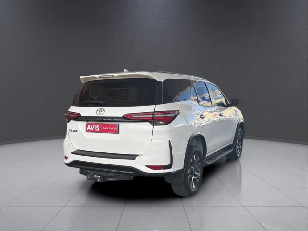 Toyota Fortuner 2.4 Gd-6 Rb At
