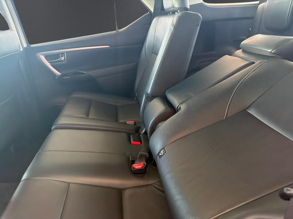 Toyota Fortuner 2.4 Gd-6 Rb At