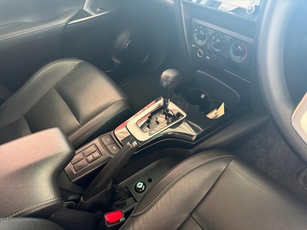 Toyota Fortuner 2.4 Gd-6 Rb At