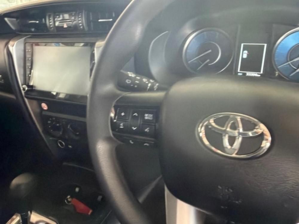 Toyota Fortuner 2.4 Gd-6 Rb At