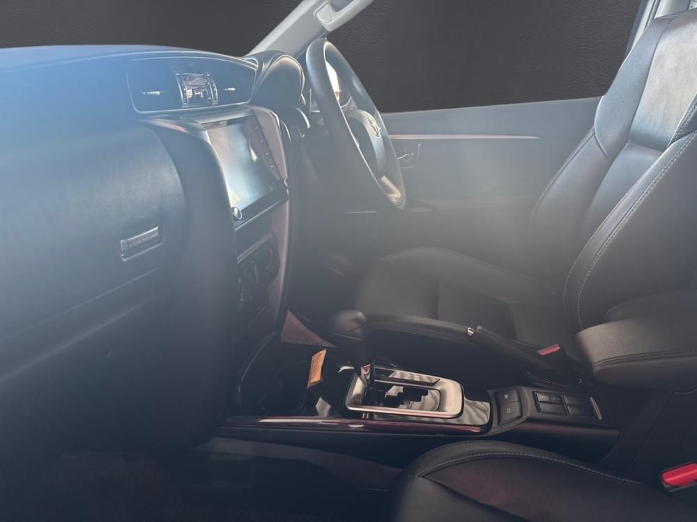 Toyota Fortuner 2.4 Gd-6 Rb 6At