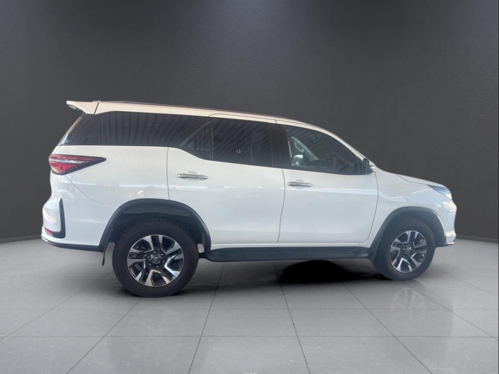 Toyota Fortuner 2.4 Gd-6 Rb 6At