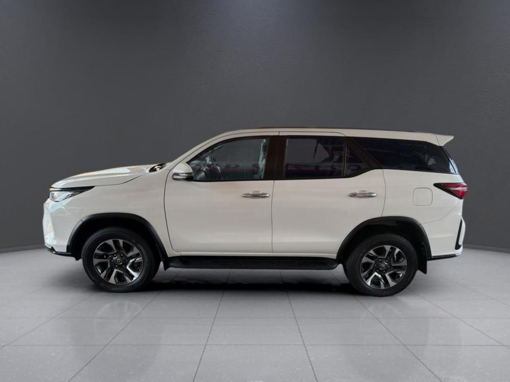 Toyota Fortuner 2.4 Gd-6 Rb 6At