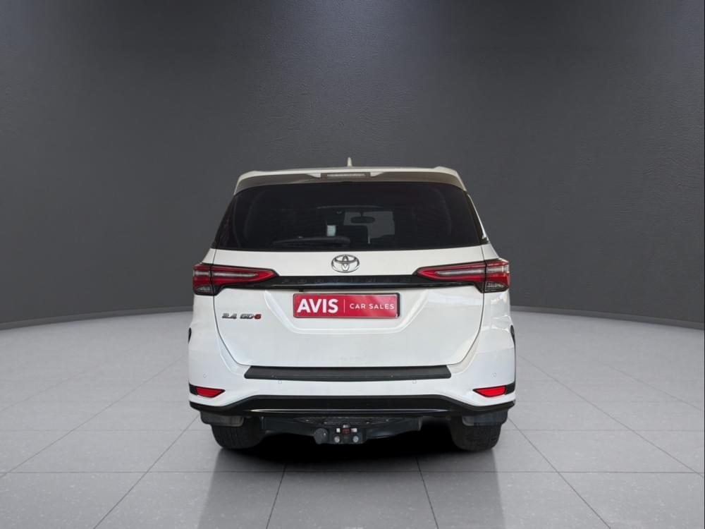 Toyota Fortuner 2.4 Gd-6 Rb 6At