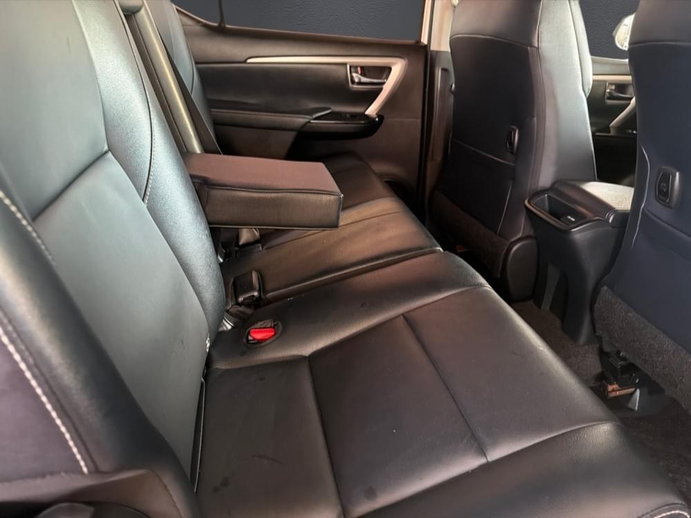 Toyota Fortuner 2.4 Gd-6 Rb 6At