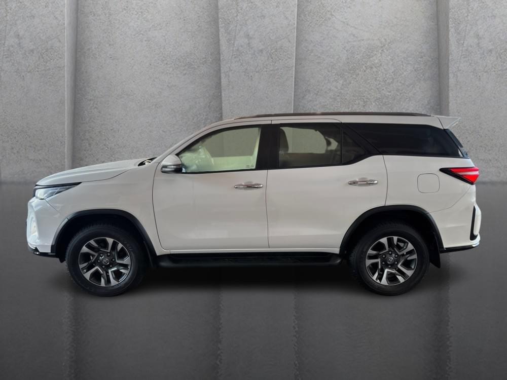 Toyota Fortuner 2.4 Gd-6 4X4 At