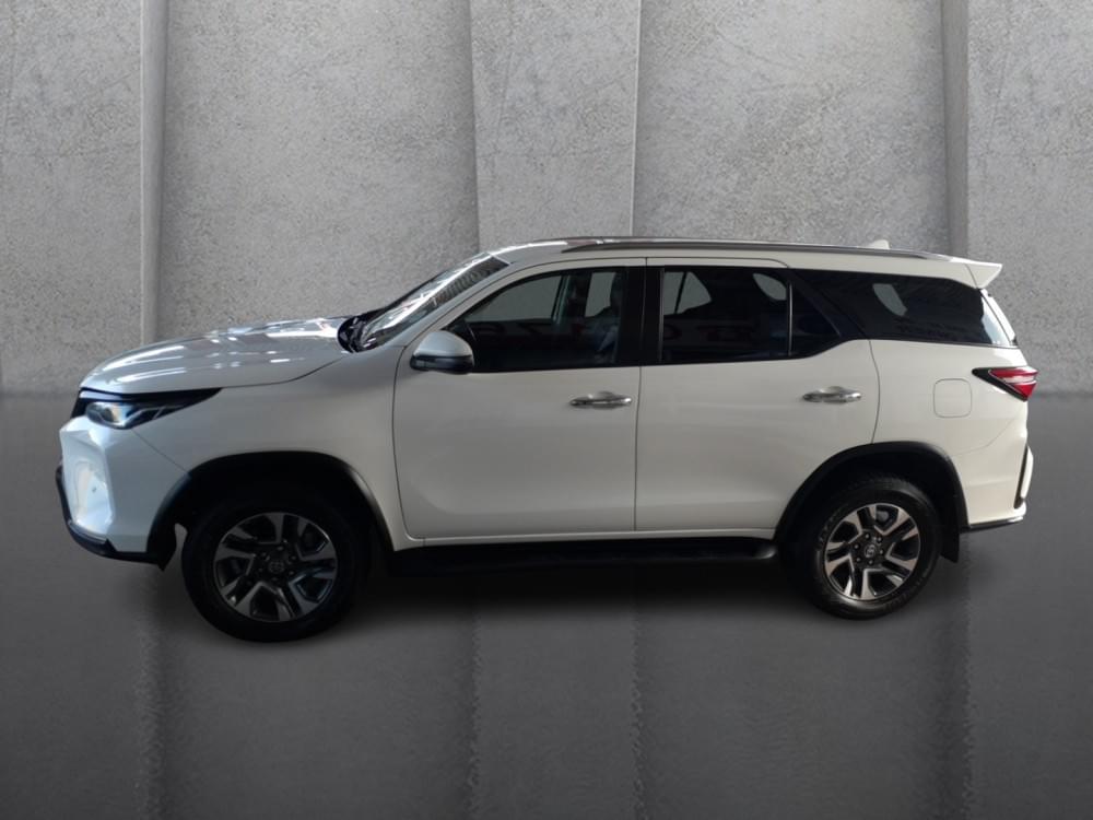 Toyota Fortuner 2.4 Gd-6 4X4 At