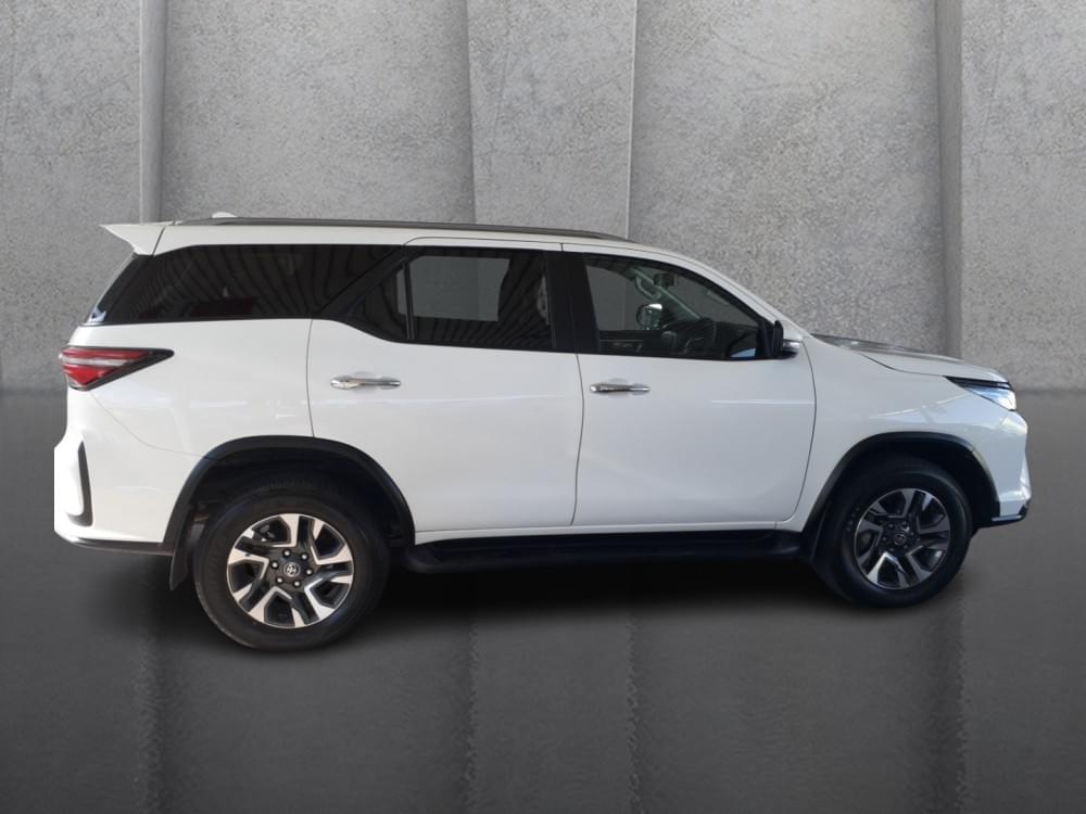 Toyota Fortuner 2.4 Gd-6 4X4 At