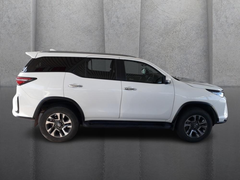 Toyota Fortuner 2.4 Gd-6 4X4 At