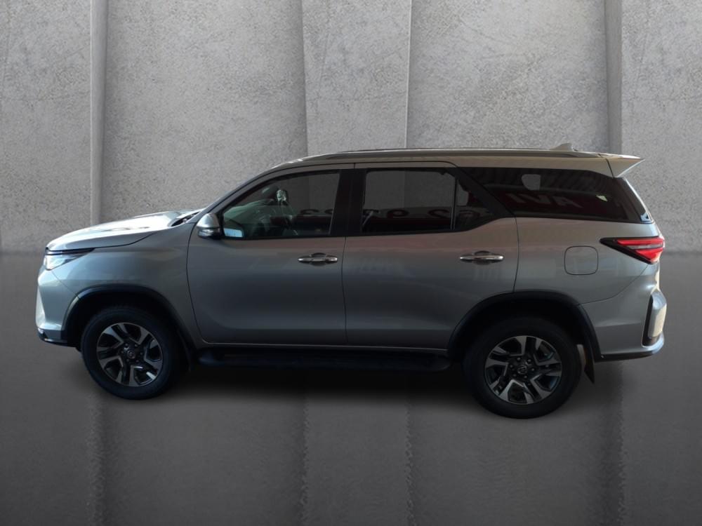 Toyota Fortuner 2.4 Gd-6 4X4 At