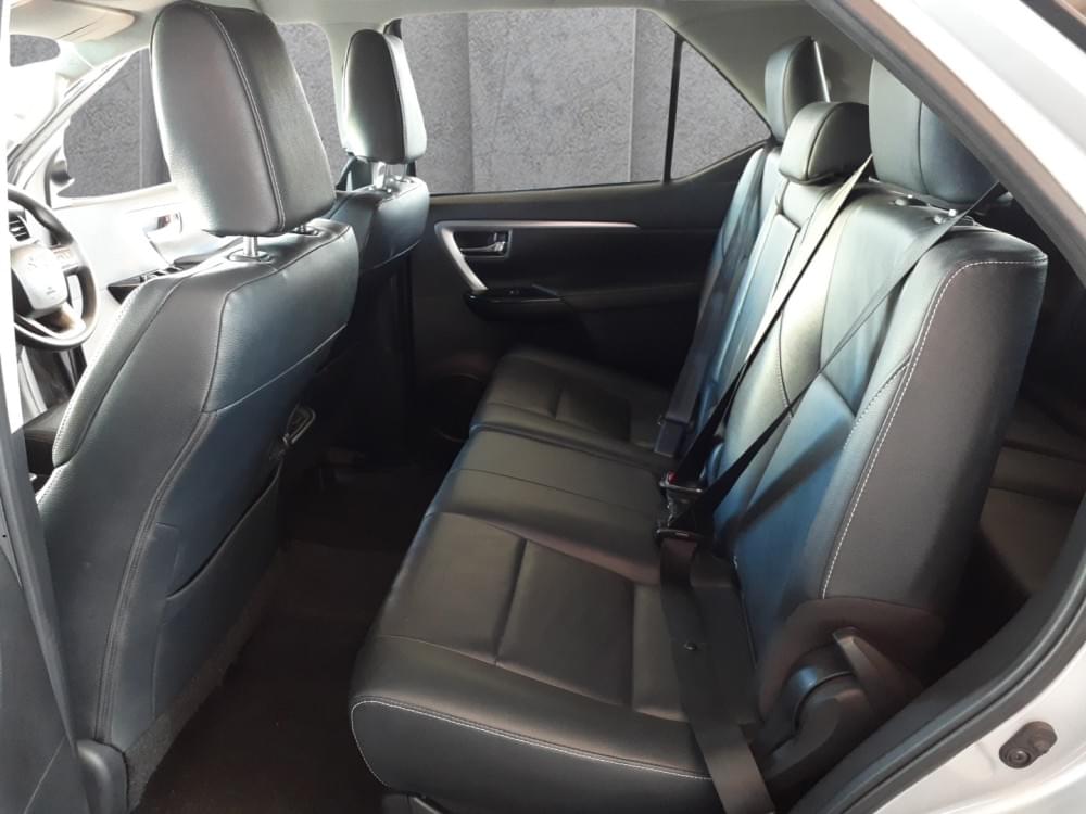 Toyota Fortuner 2.4 Gd-6 4X4 At