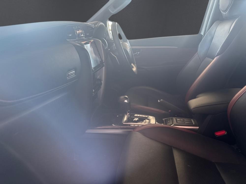 Toyota N/A 2.8 Gd-6 Rb At