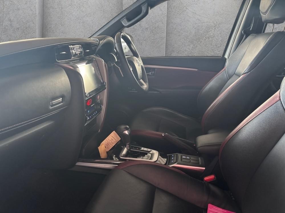 Toyota Fortuner 2.8 Gd-6 Rb At