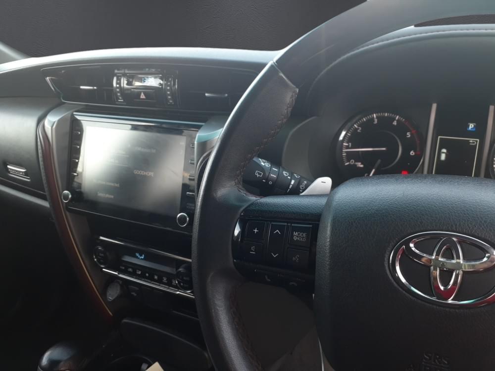 Toyota Fortuner 2.8 Gd-6 Rb At