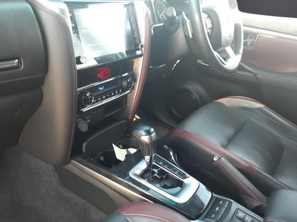 Toyota Fortuner 2.8 Gd-6 Rb At