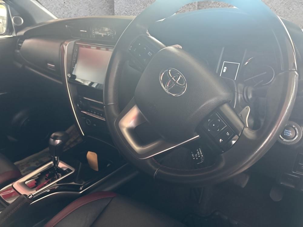 Toyota Fortuner 2.8 Gd-6 Rb At