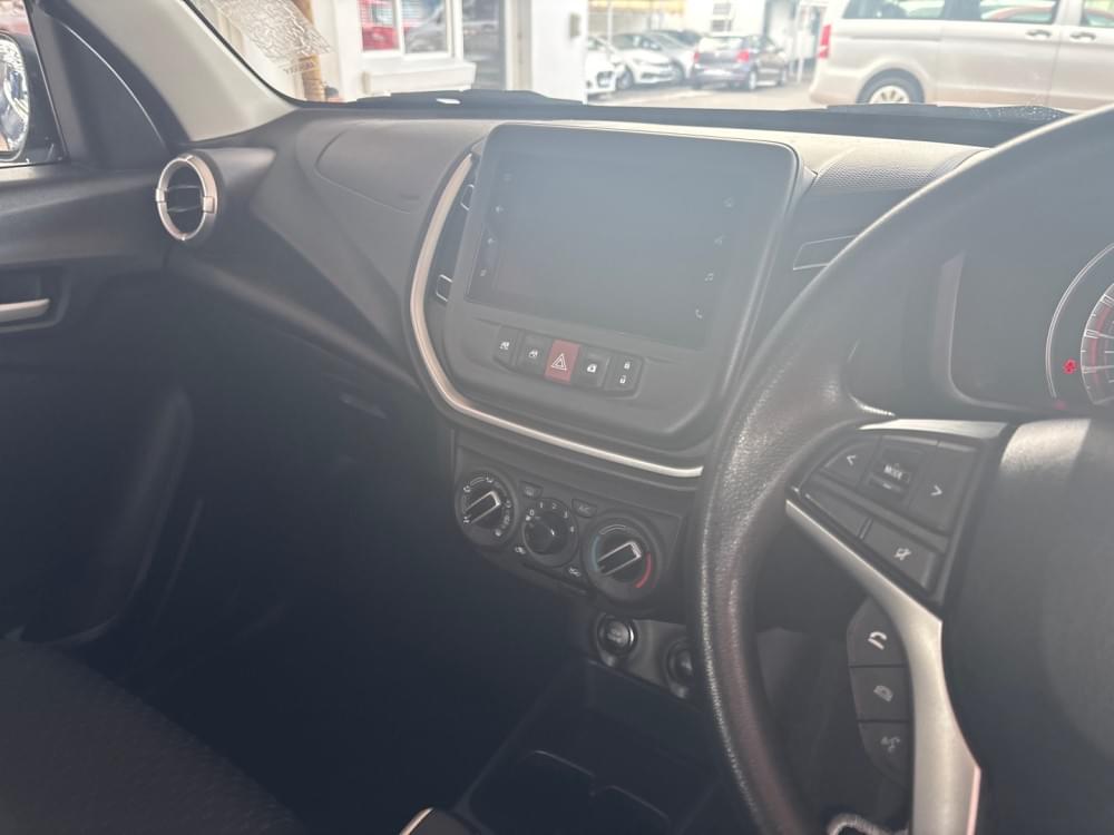 Toyota Vitz 1.0 Xr Amt