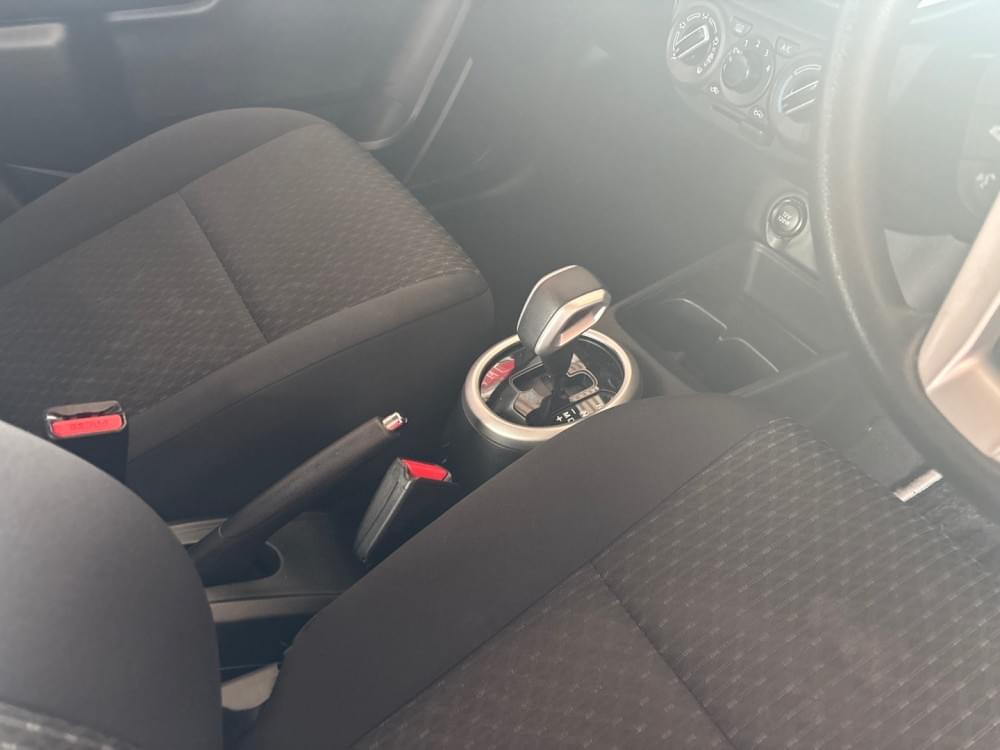 Toyota Vitz 1.0 Xr Amt