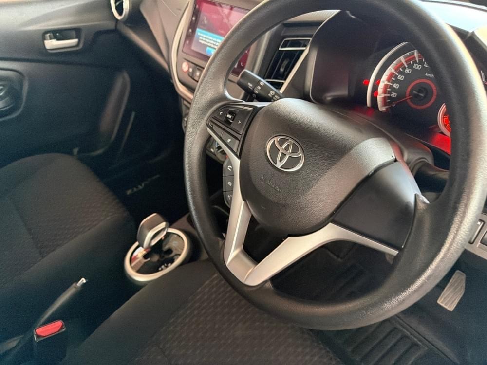 Toyota Vitz 1.0 Xr Amt