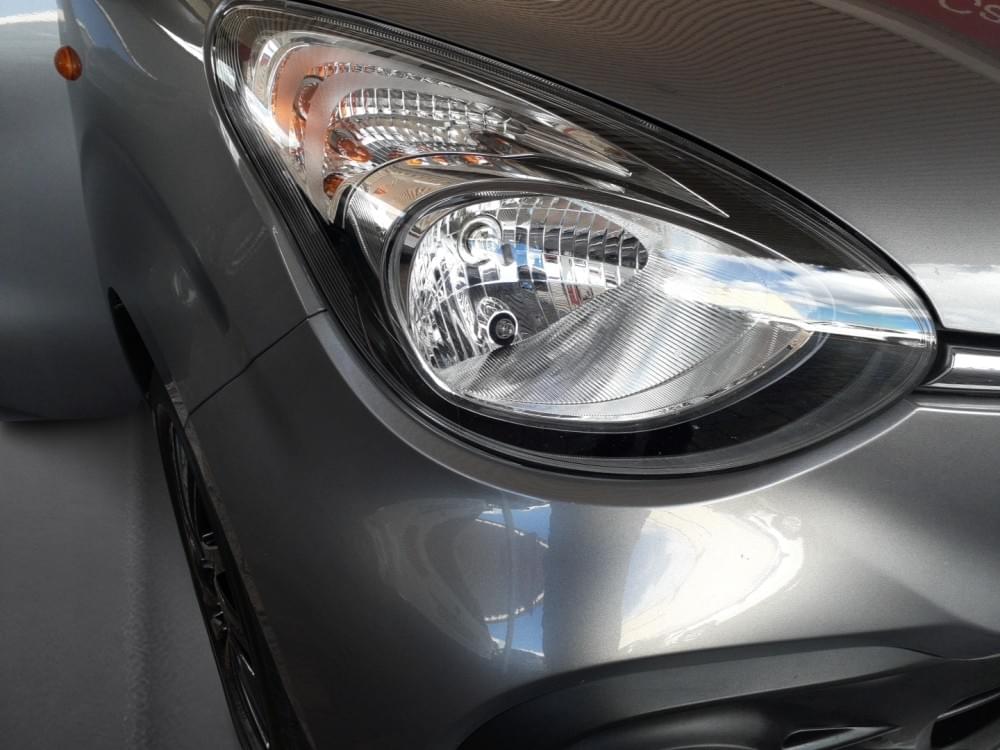 Toyota Vitz 1.0 Xr