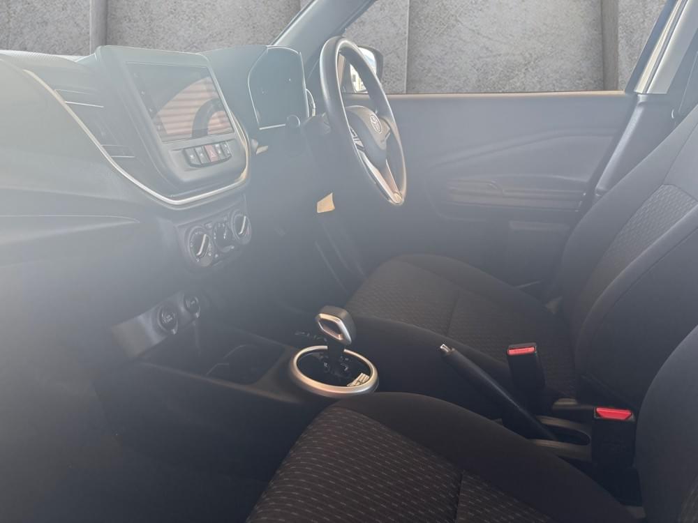 Toyota Vitz 1.0 Xr Amt