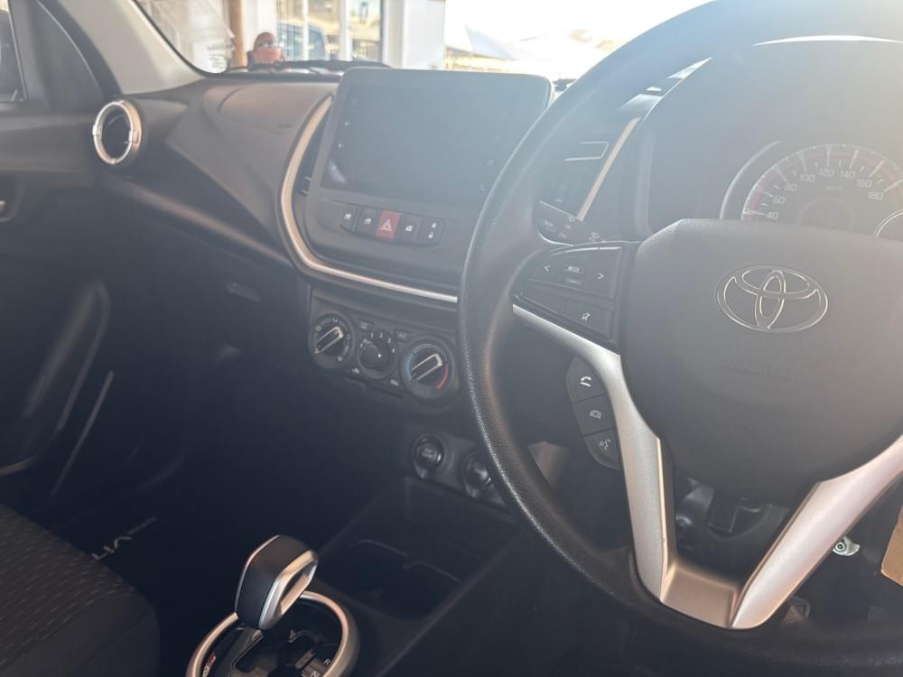 Toyota Vitz 1.0 Xr Amt