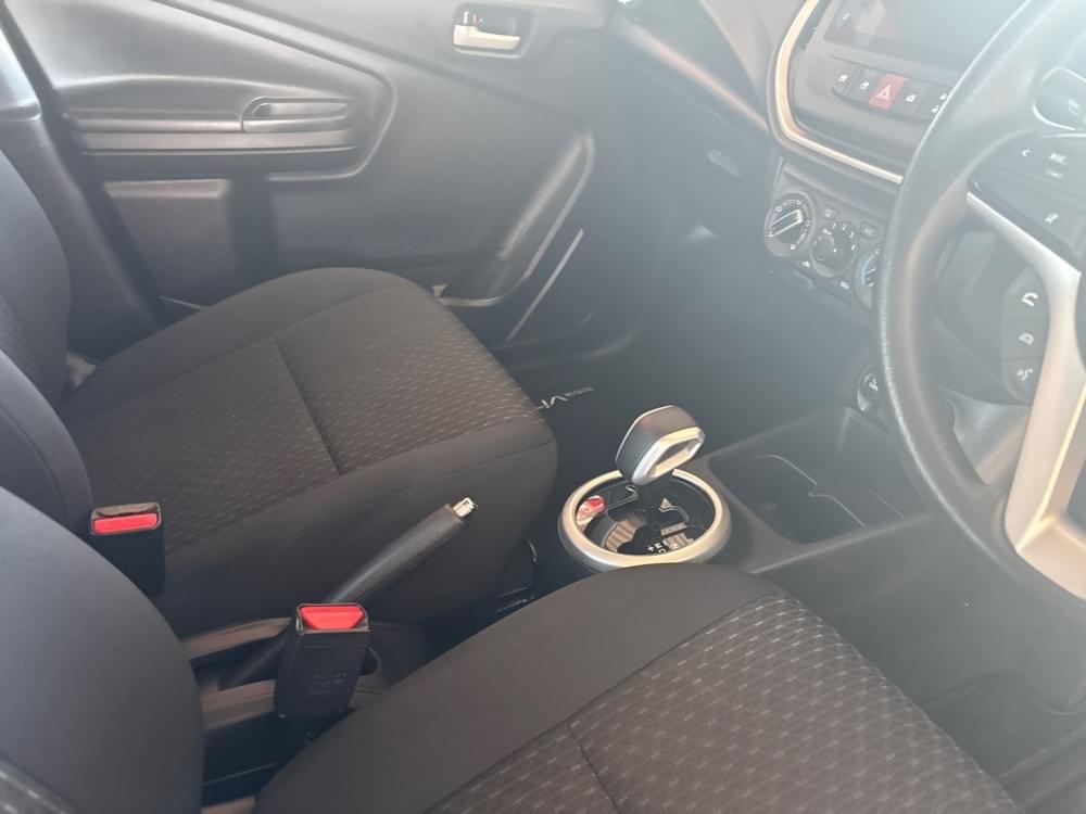 Toyota Vitz 1.0 Xr Amt