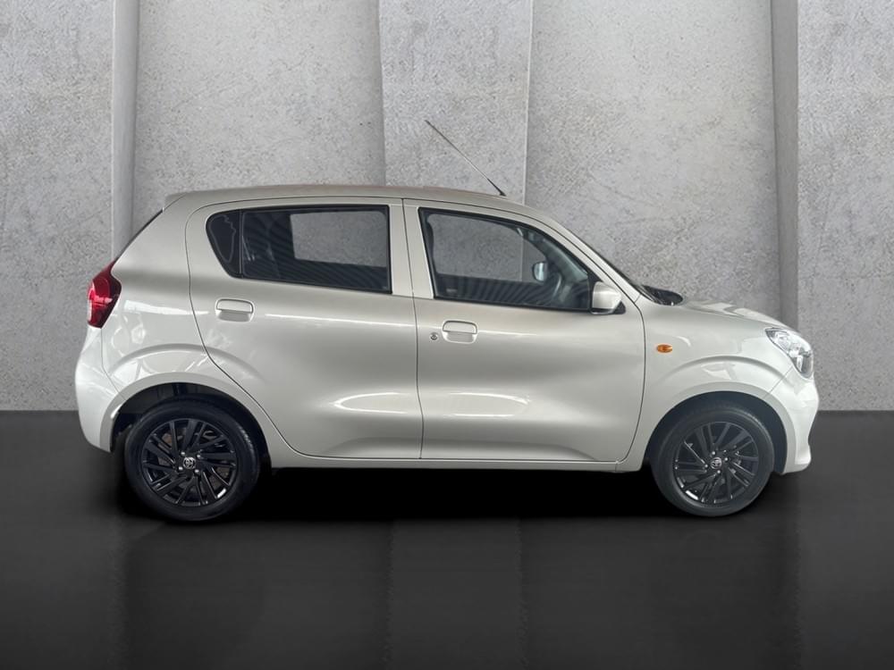 Toyota Vitz 1.0 Xr Amt