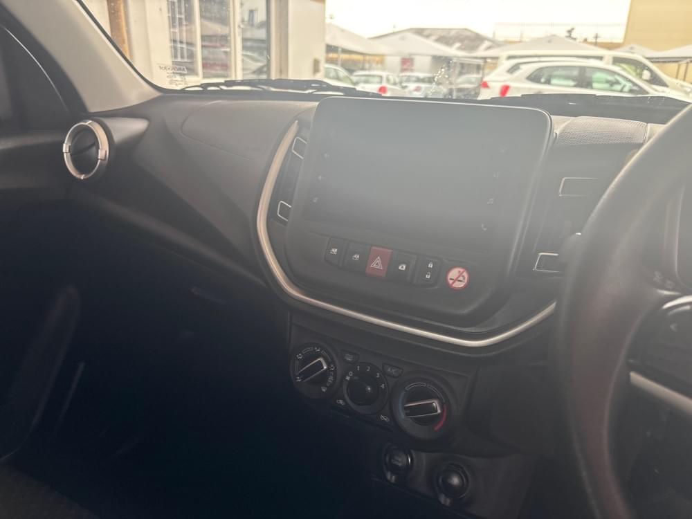 Toyota Vitz 1.0 Xr Amt