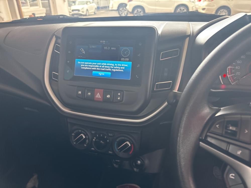 Toyota Vitz 1.0 Xr Amt