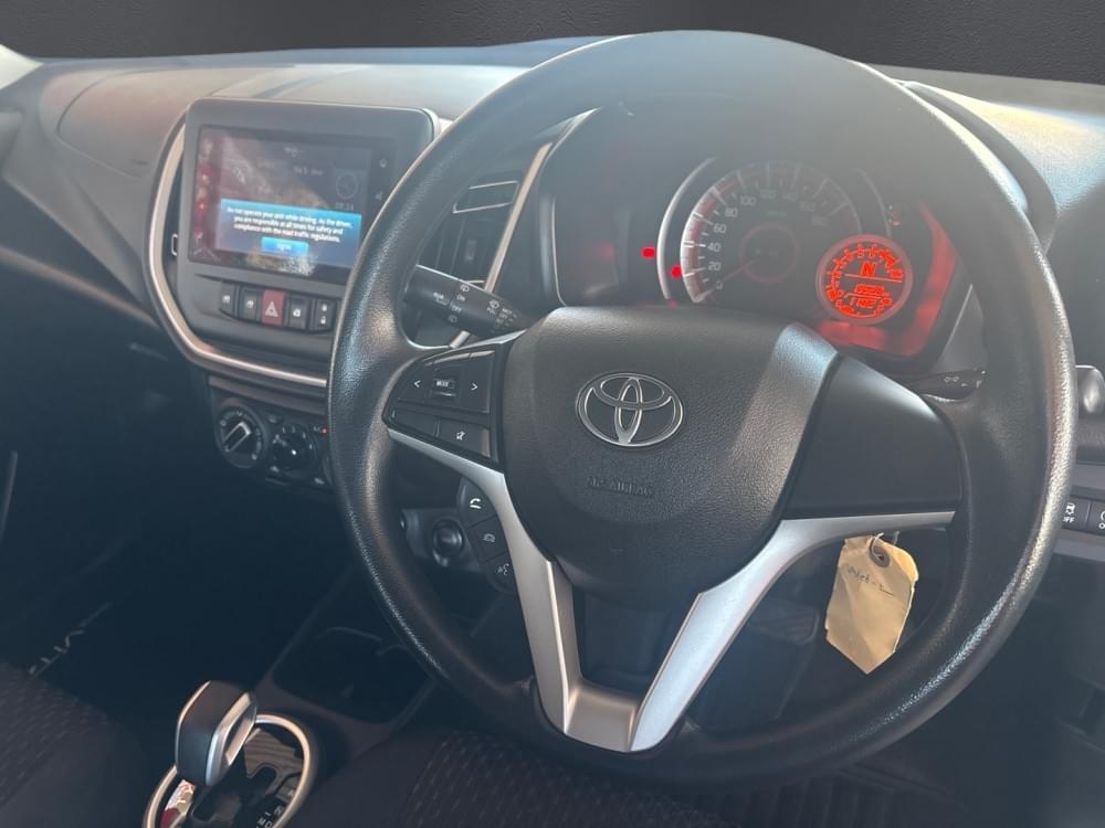 Toyota Vitz 1.0 Xr Amt