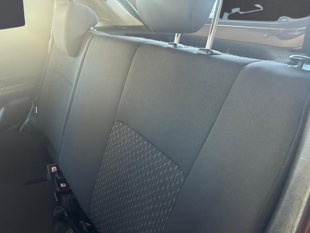 Toyota Vitz 1.0 Xr Amt