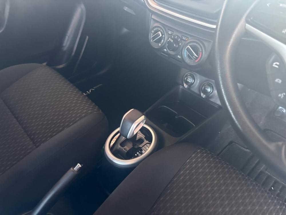 Toyota Vitz 1.0 Xr Amt