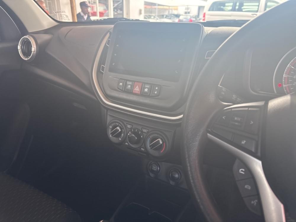 Toyota Vitz 1.0 Xr Amt