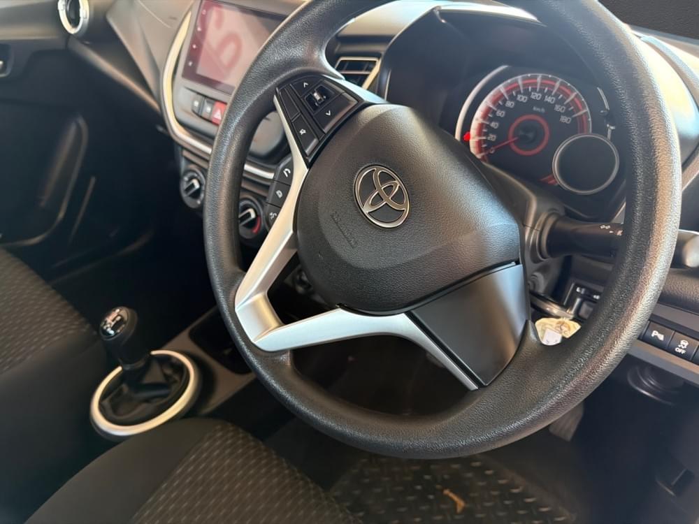 Toyota Vitz 1.0 Xr