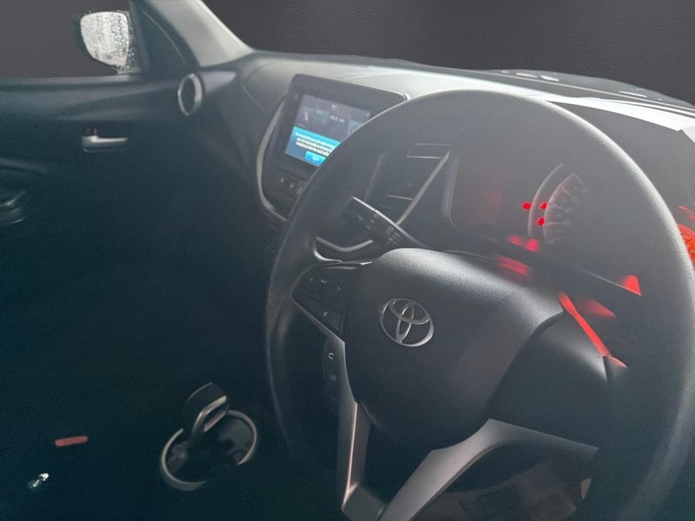 Toyota Vitz 1.0 Xr Amt