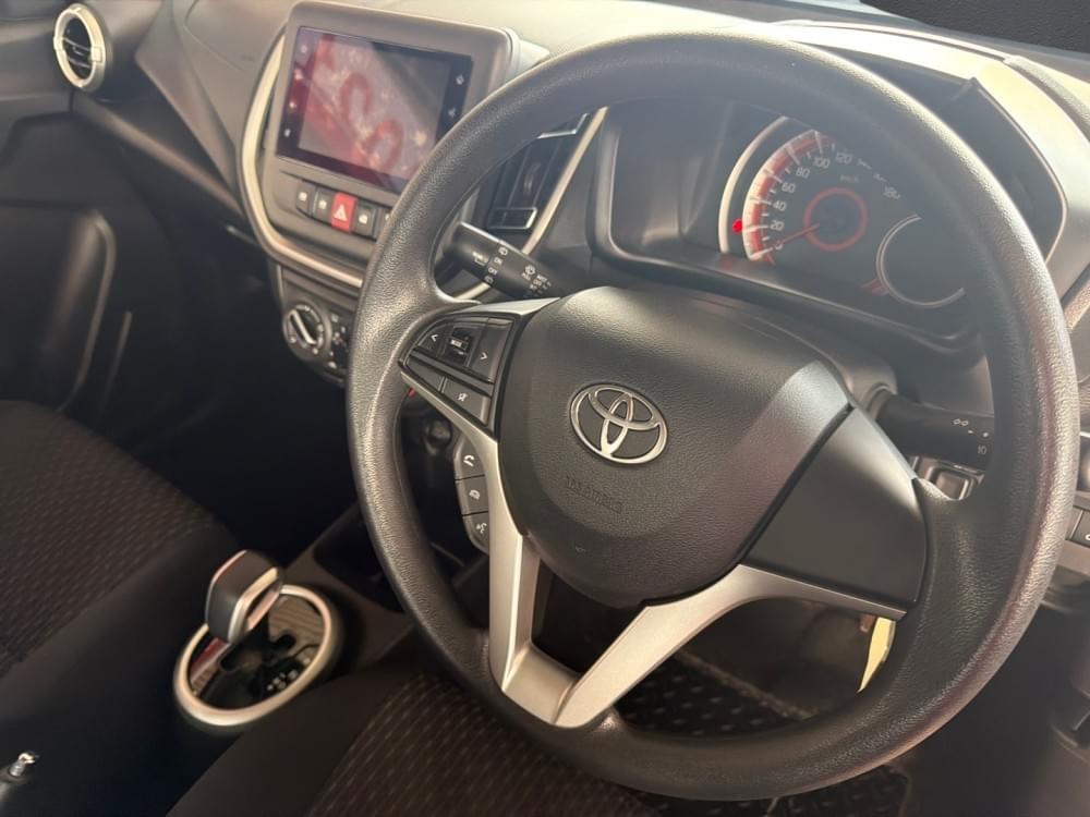 Toyota Vitz 1.0 Xr Amt