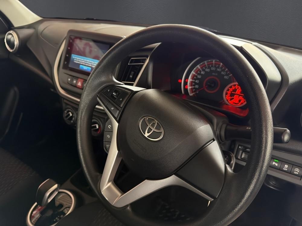 Toyota Vitz 1.0 Xr Amt