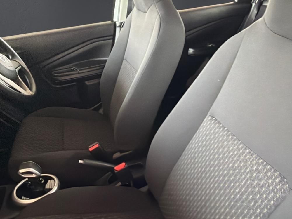 Toyota Vitz 1.0 Xr Amt