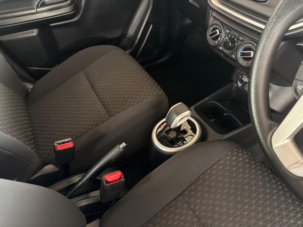 Toyota Vitz 1.0 Xr Amt
