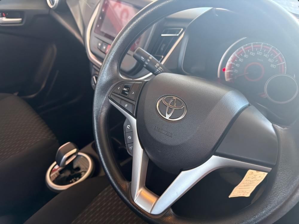 Toyota Vitz 1.0 Xr Amt