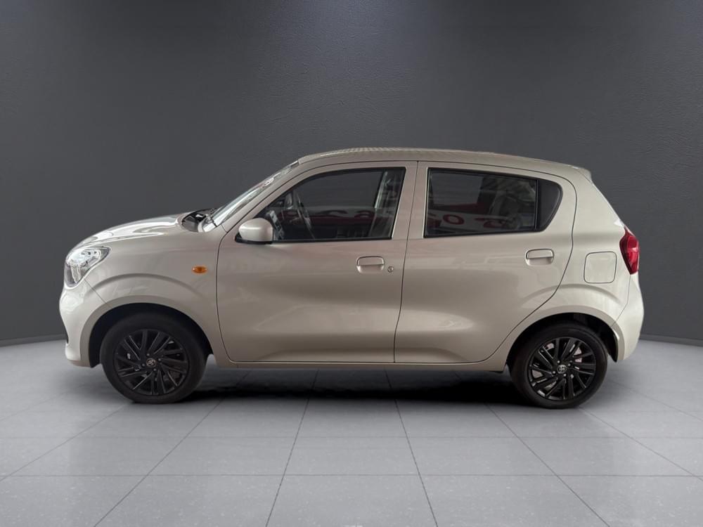 Toyota Vitz 1.0 Xr Mt